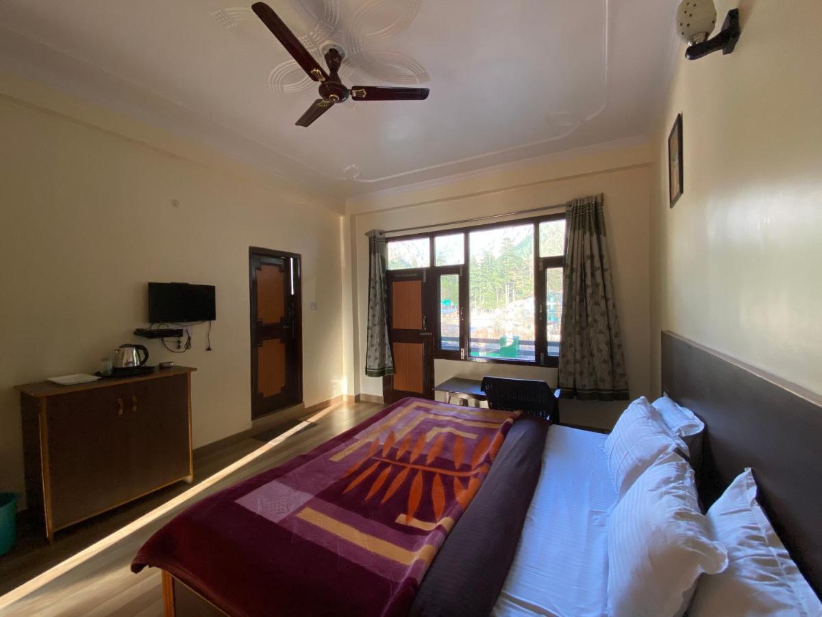 The Royal Orchard Kasol Hotel Esterno foto