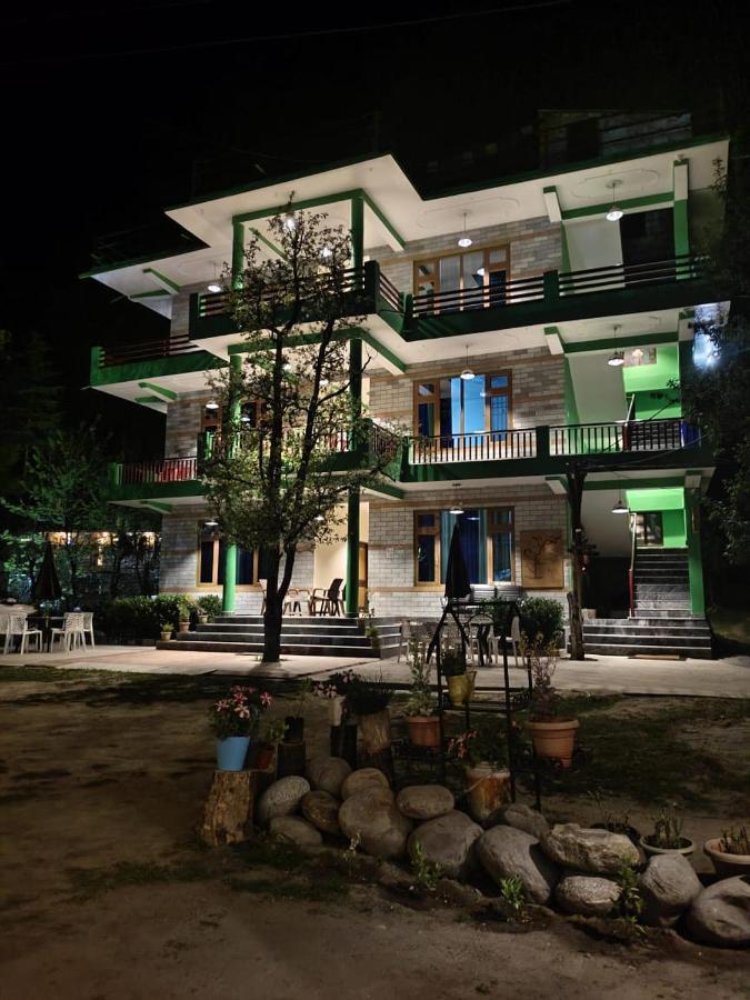 The Royal Orchard Kasol Hotel Esterno foto